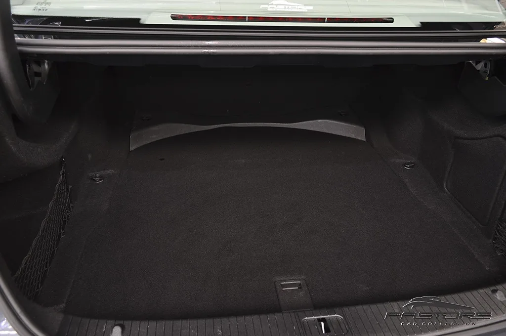 Mercedes-Benz E250 Turbo Avantgarde