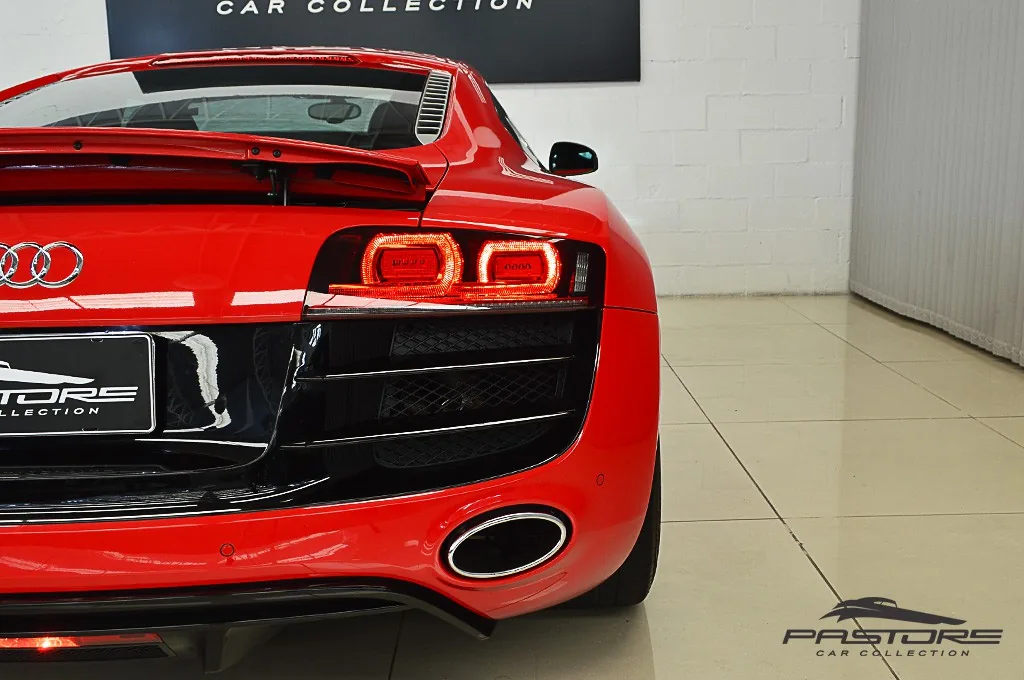 Audi R8 5.2 V10