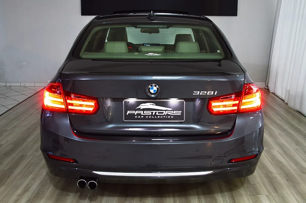 BMW 328i Modern