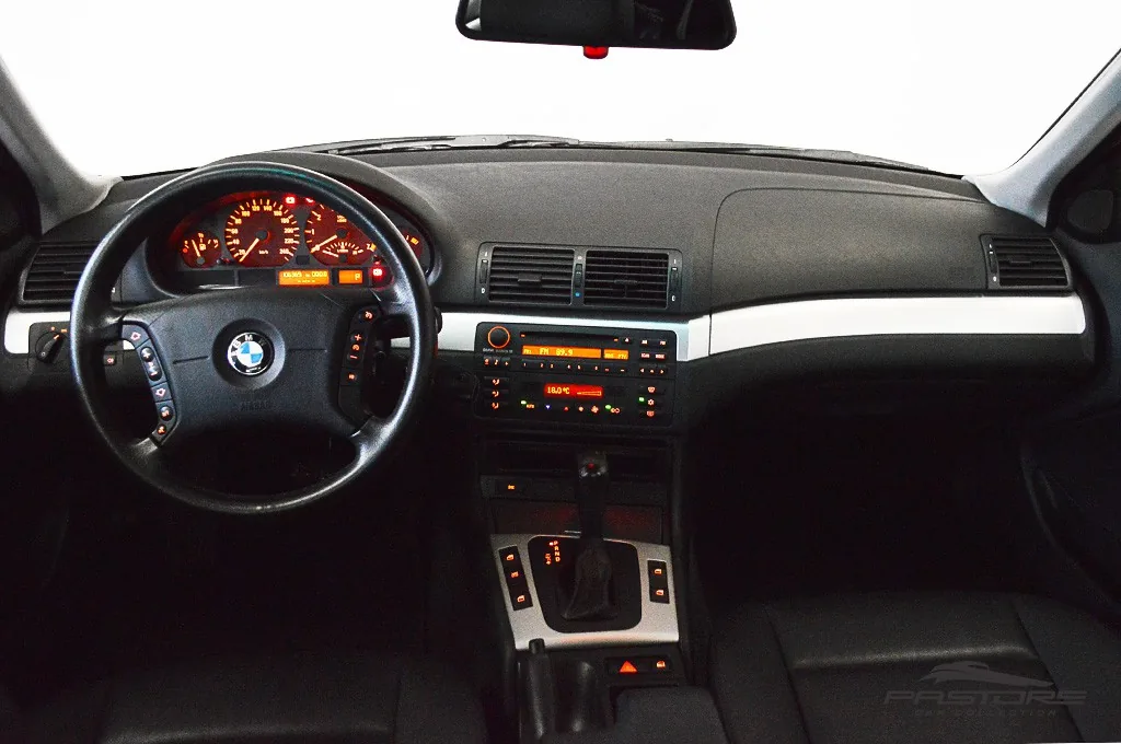 BMW 320i