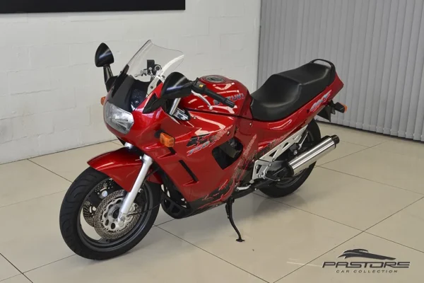 Suzuki GSX750 F