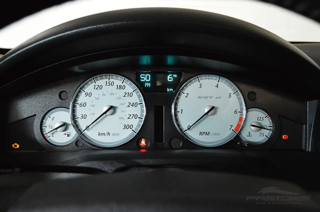 Chrysler 300C SRT8