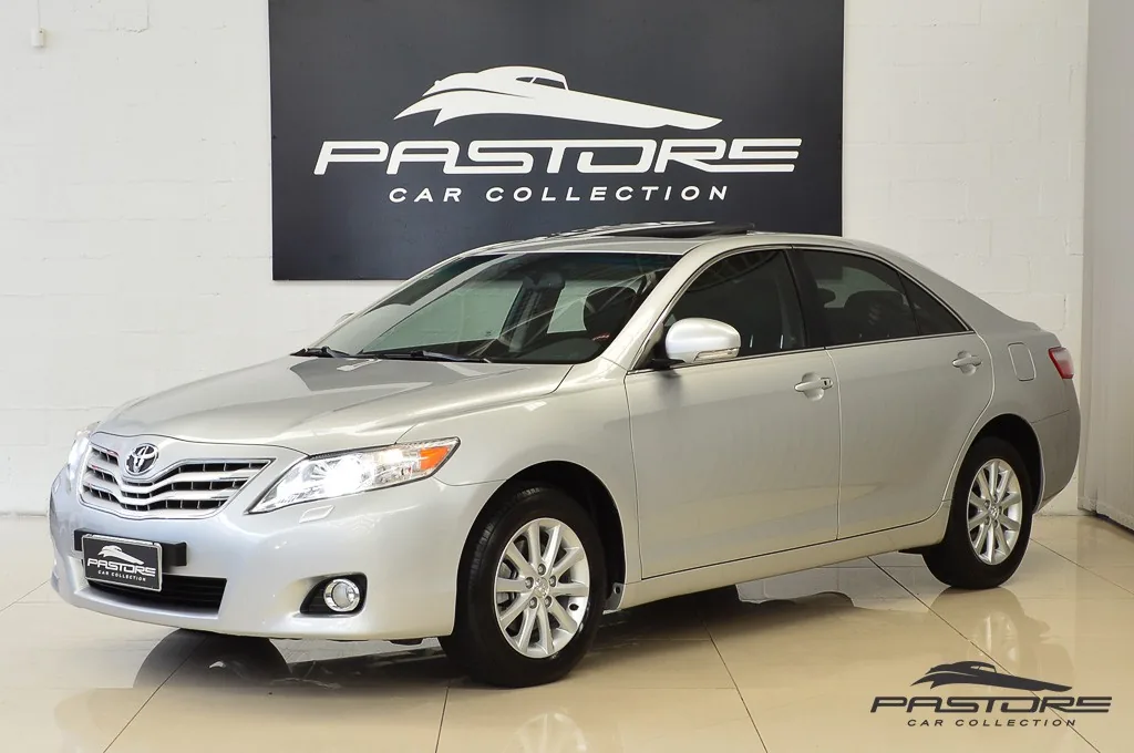 Toyota Camry XLE V6
