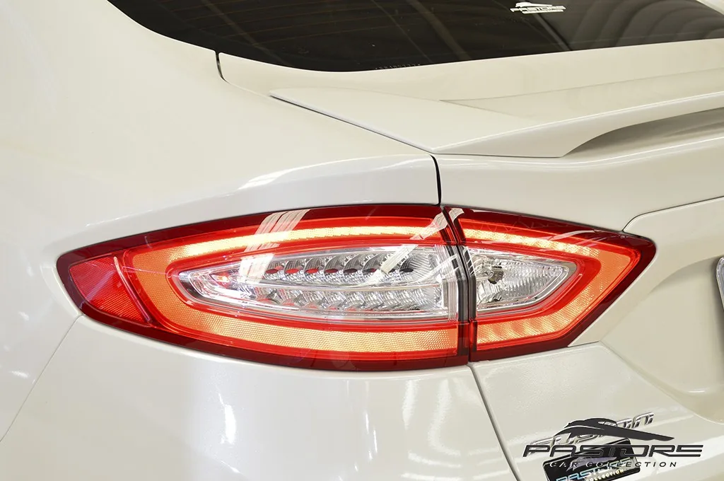 Ford Fusion Titanium Hybrid