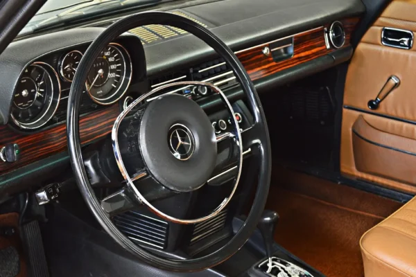 Mercedes-Benz 250CE Automatic