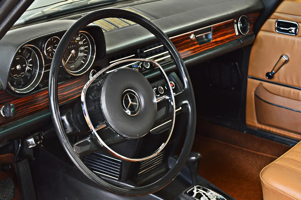 Mercedes-Benz 250CE Automatic