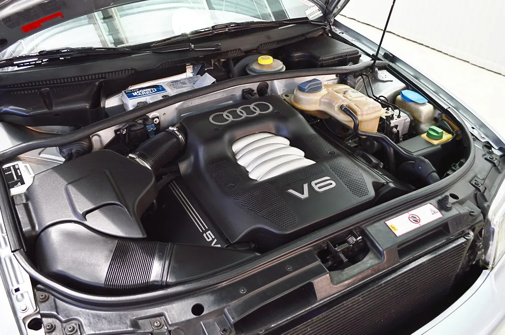 Audi A4 2.4 V6