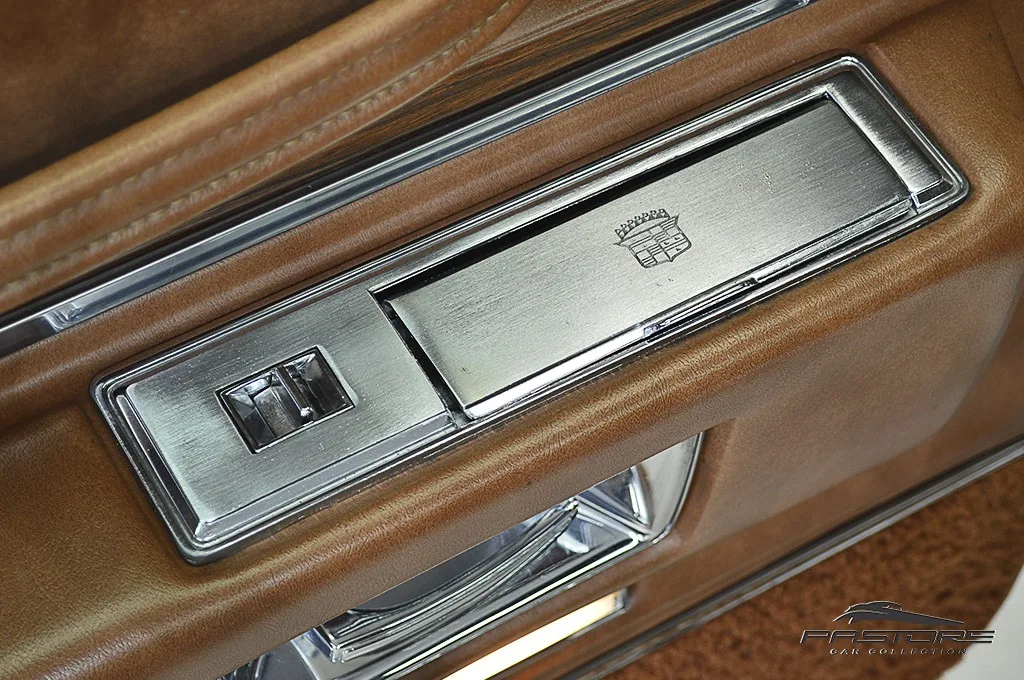 Cadillac Sedan De Ville