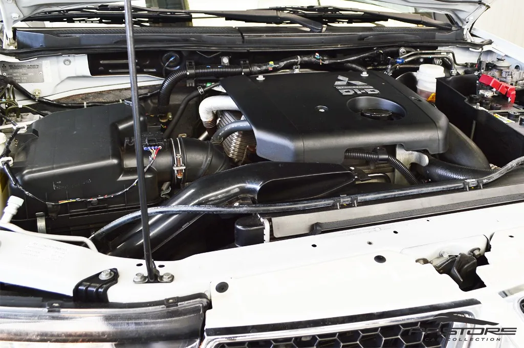 Mitsubishi L200 Triton 3.2D AT