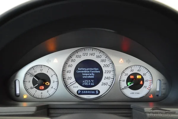 Mercedes-Benz E320 Avantgarde