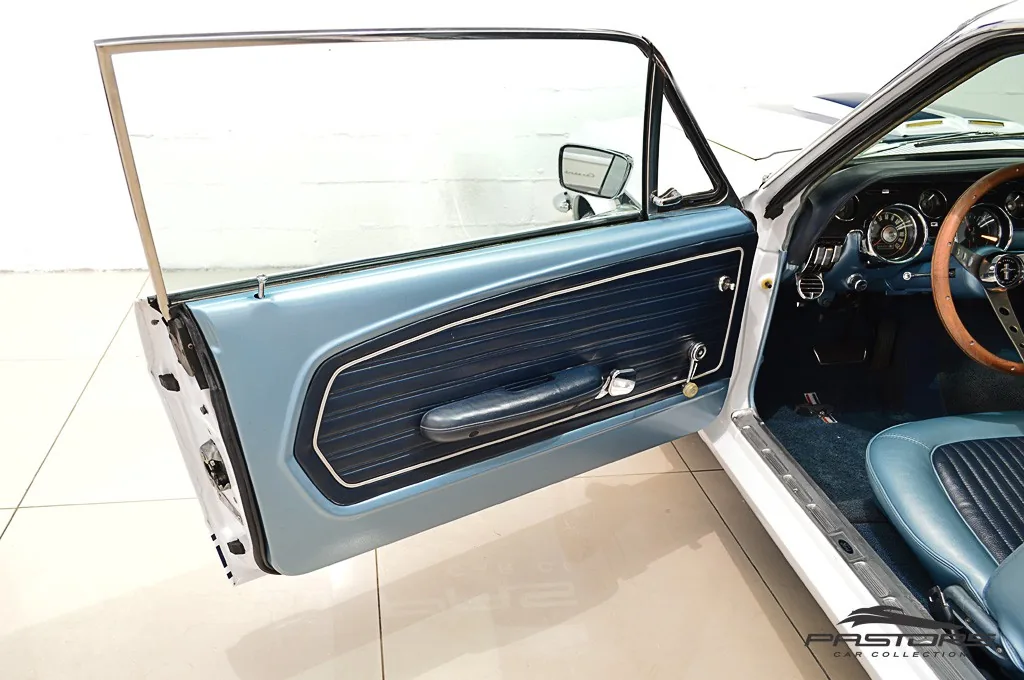 Ford Mustang Hard Top