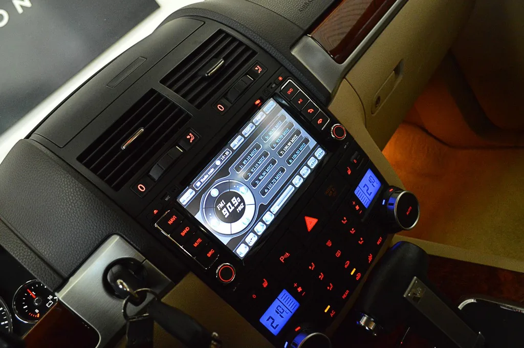 VW Touareg V8