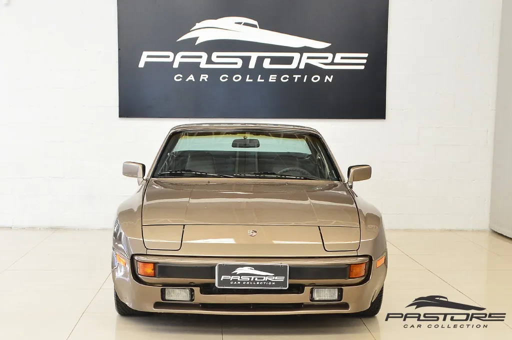 Porsche 944 S2