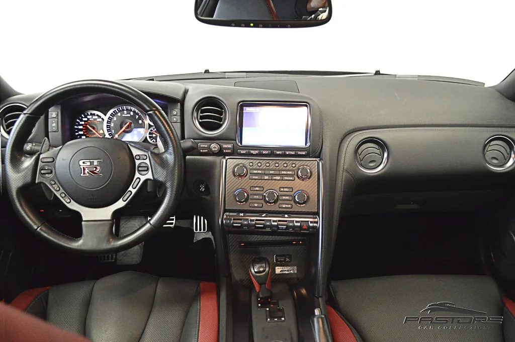 Nissan GT-R Black Edition