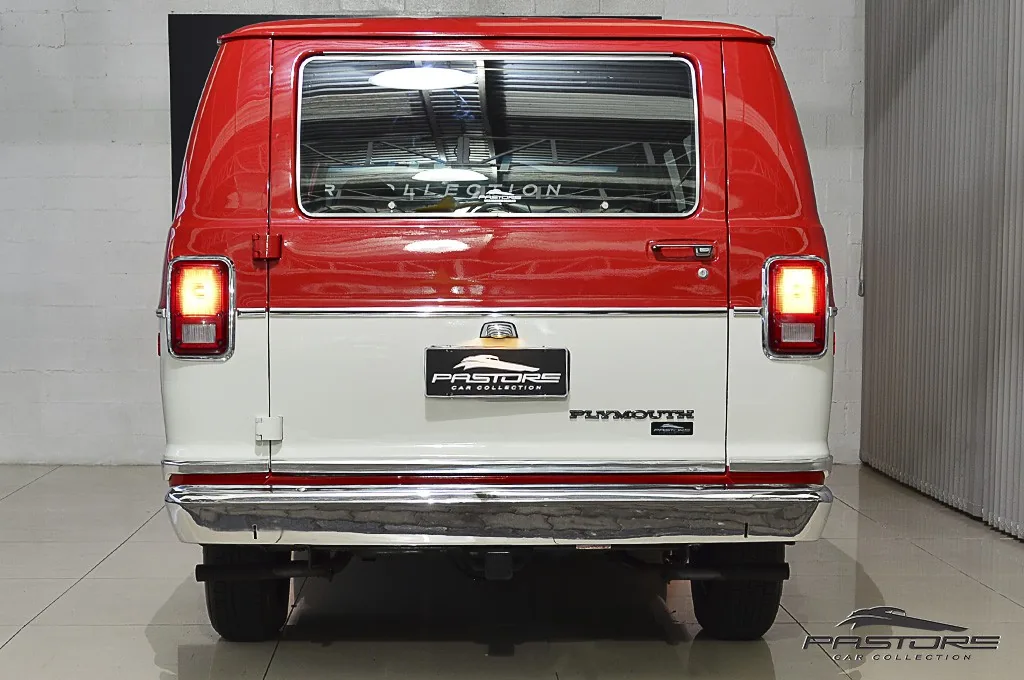 Plymouth Voyager
