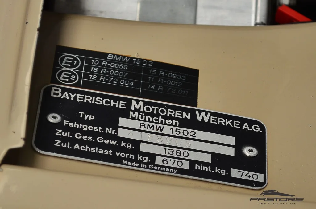 BMW 1502
