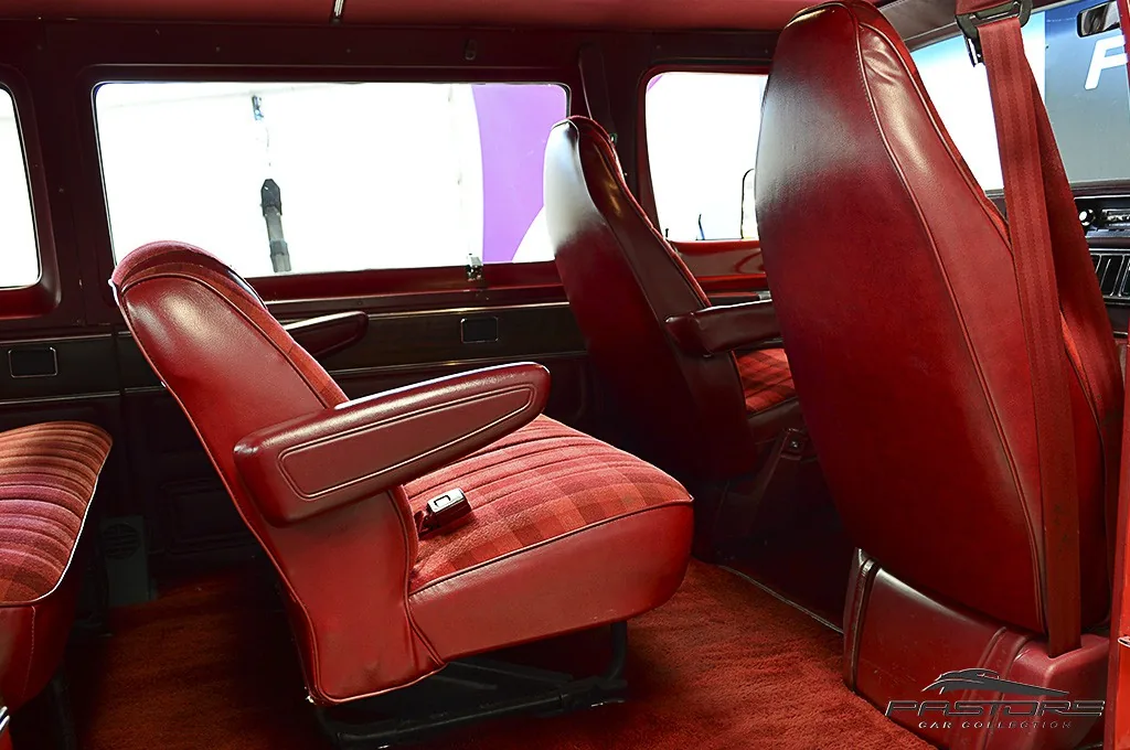 Plymouth Voyager