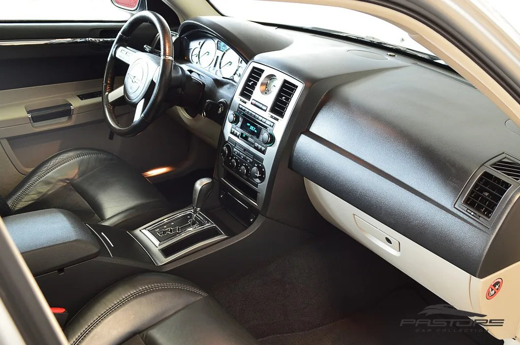 Chrysler 300C SRT8