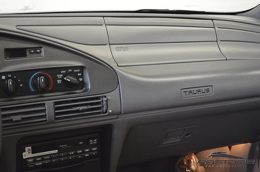 Ford Taurus GL