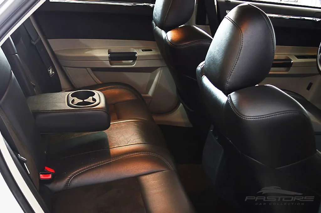 Chrysler 300C SRT8