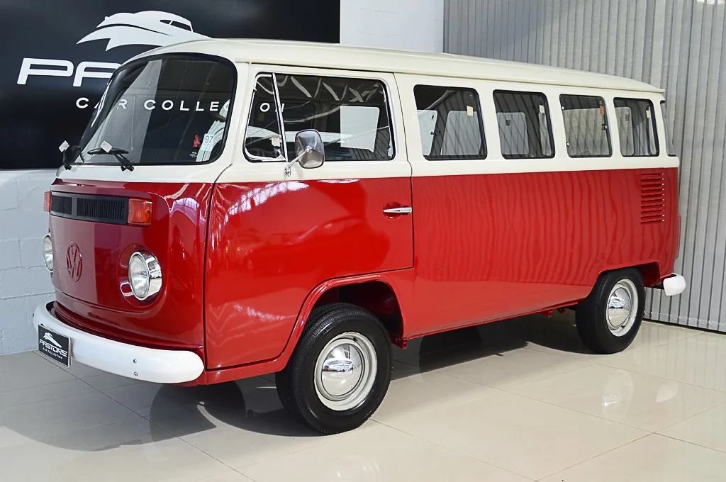 VW Kombi Luxo