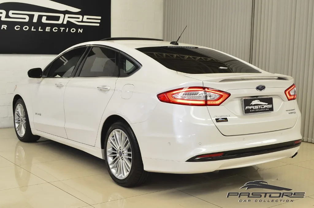 Ford Fusion Titanium Hybrid