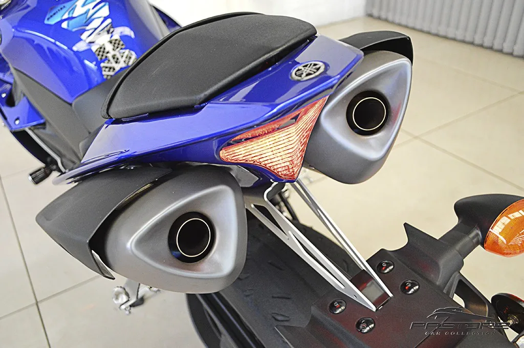 Yamaha YZF R1