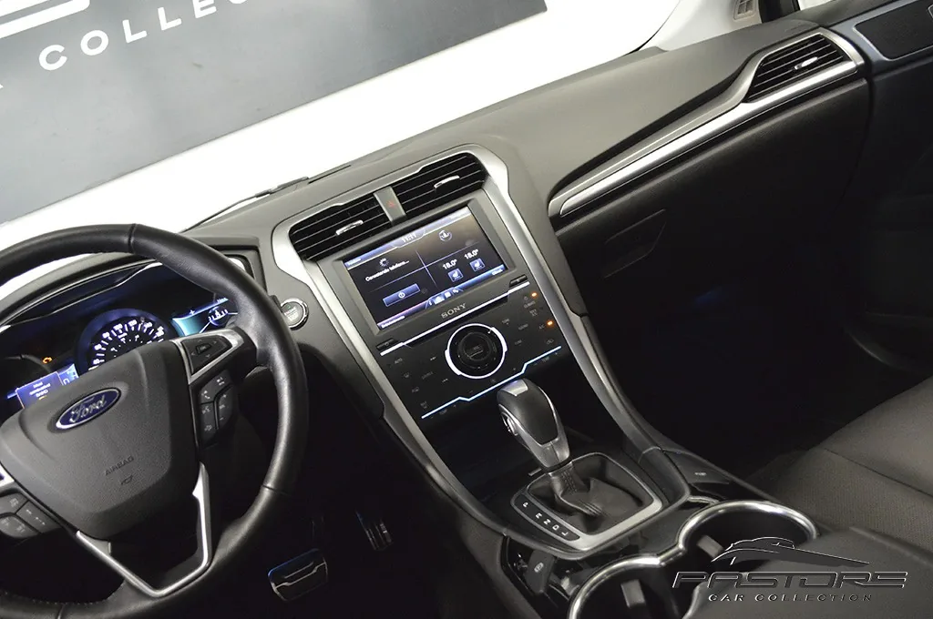 Ford Fusion Titanium Hybrid