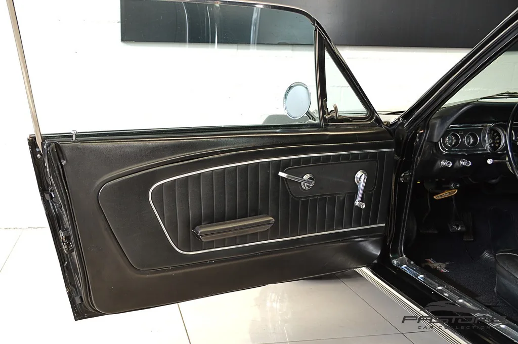 Ford Mustang Hard Top