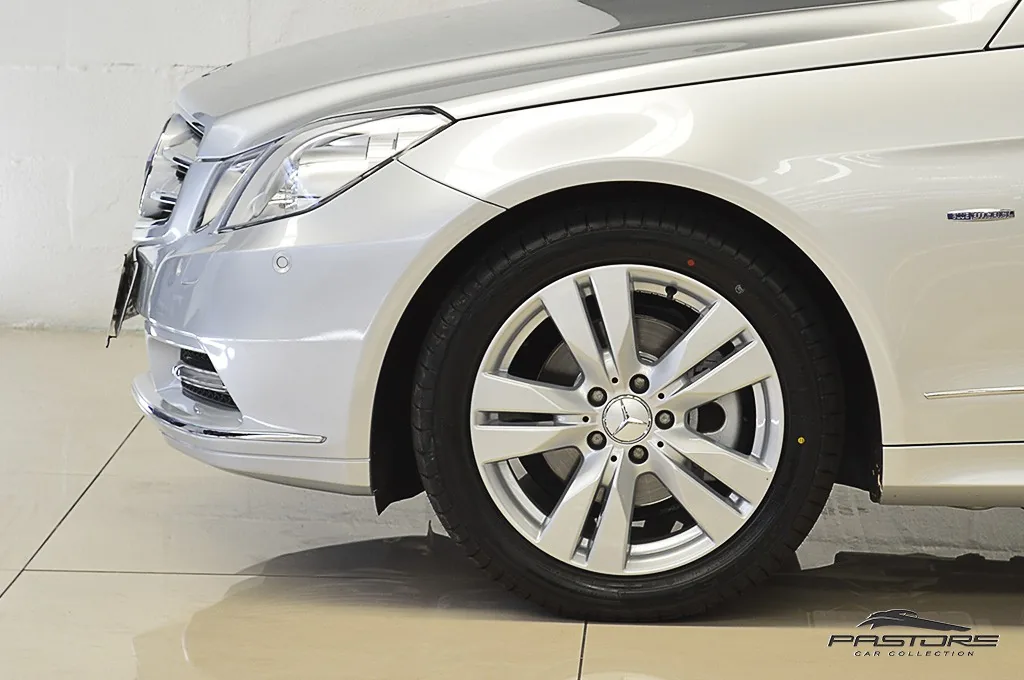 Mercedes-Benz E250 CGI Coupé