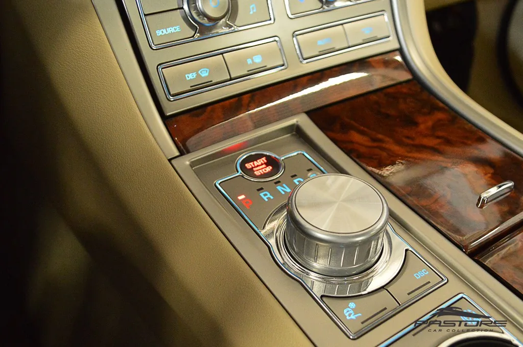 Jaguar XF Premium Luxury