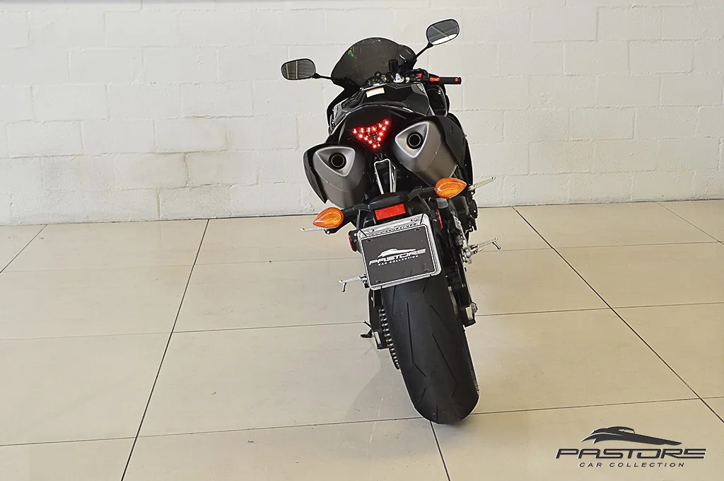 Yamaha YZF R1