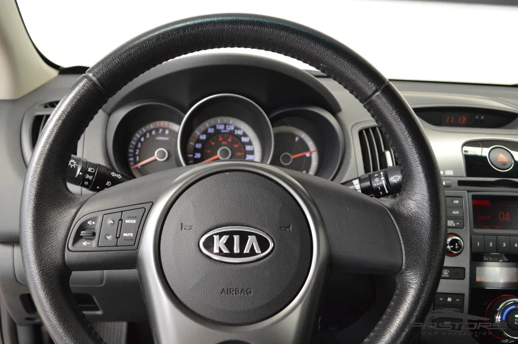 Kia Cerato E252