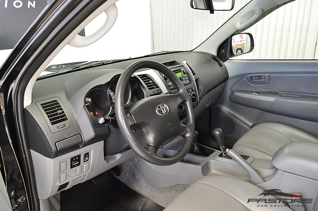 Toyota Hilux CD 4X4 SRV AT