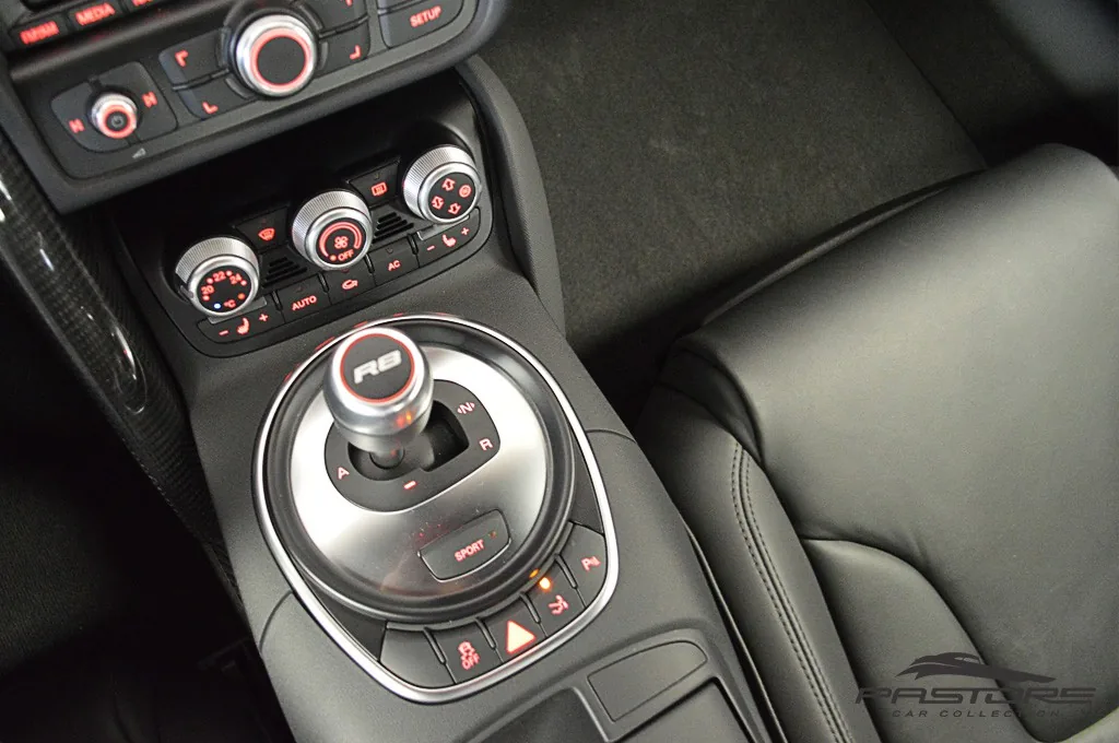 Audi R8 5.2 V10