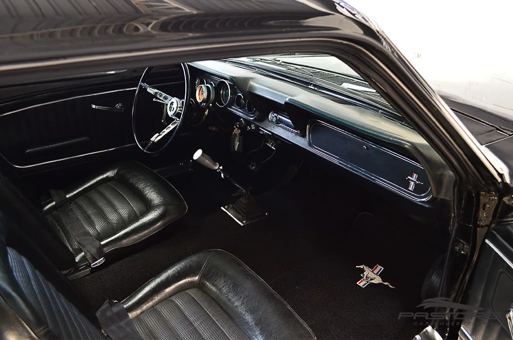 Ford Mustang Hard Top