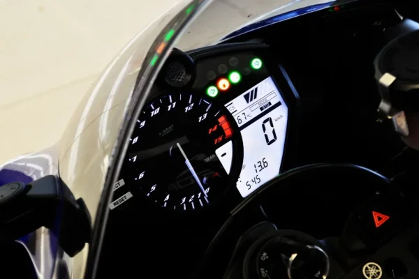 Yamaha YZF R1