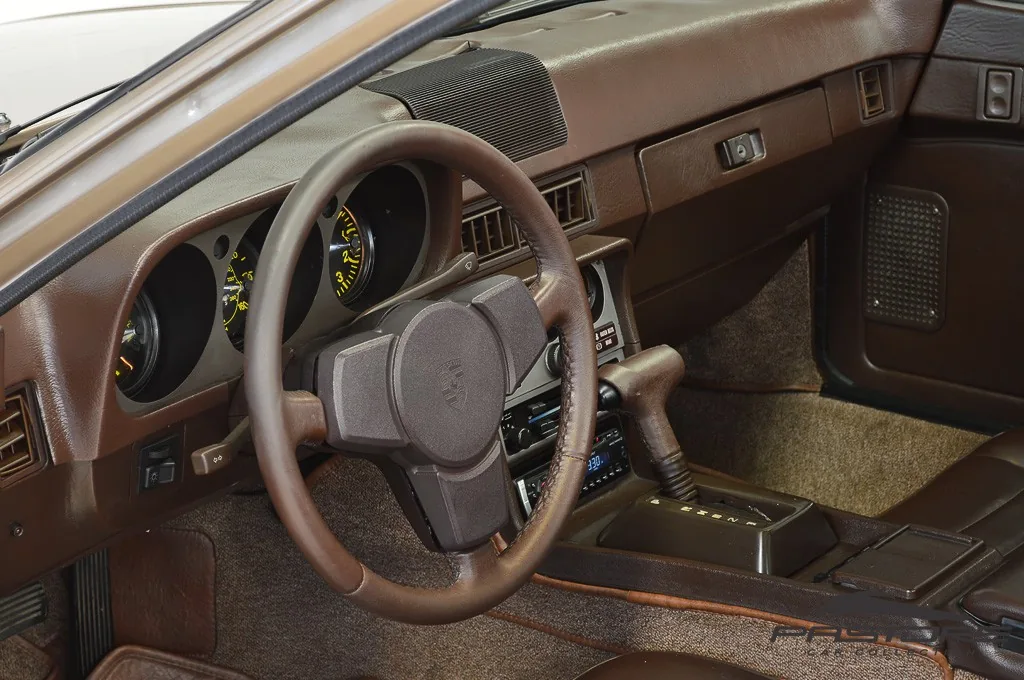 Porsche 944 S2