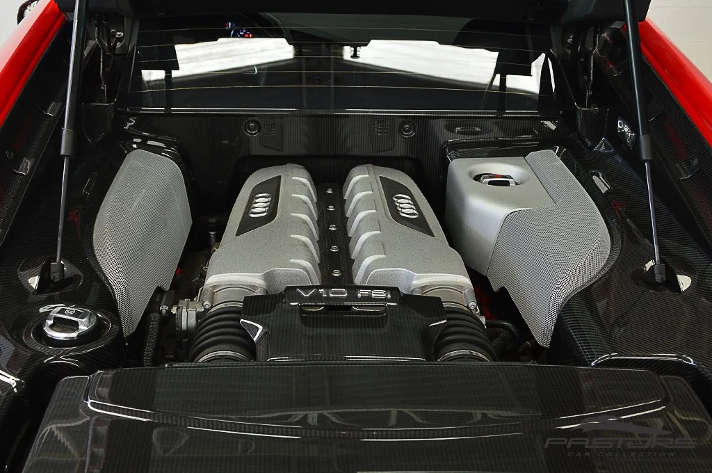 Audi R8 5.2 V10