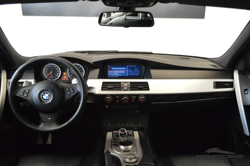 BMW M5 5.0 V10