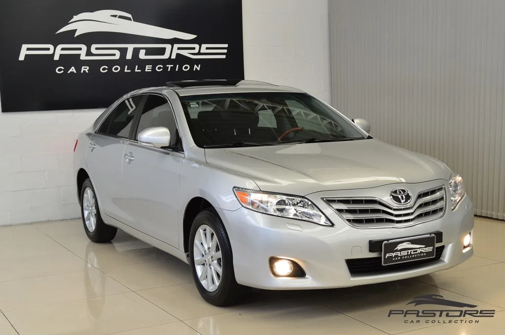 Toyota Camry XLE V6