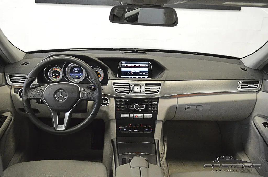 Mercedes-Benz E250 Turbo Avantgarde