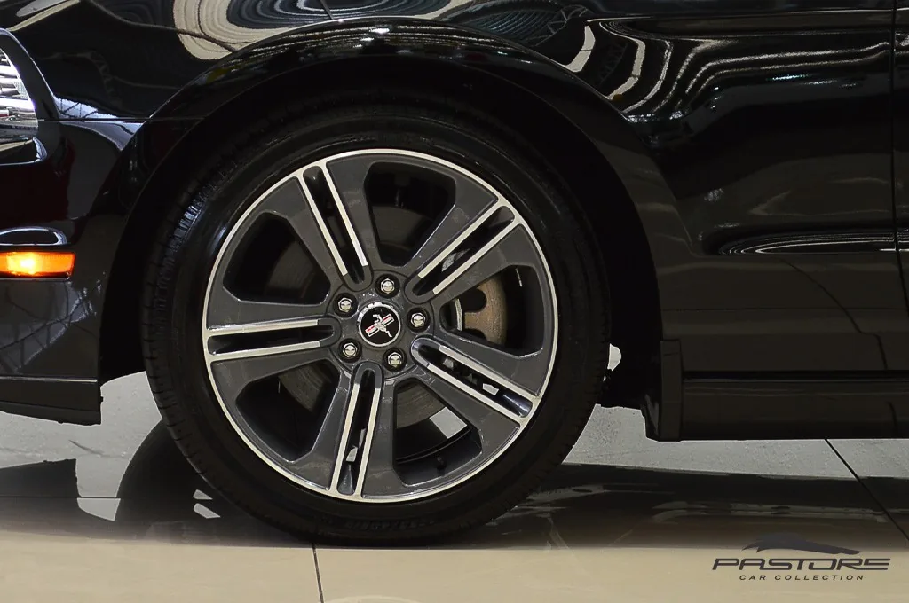 Ford Mustang V6