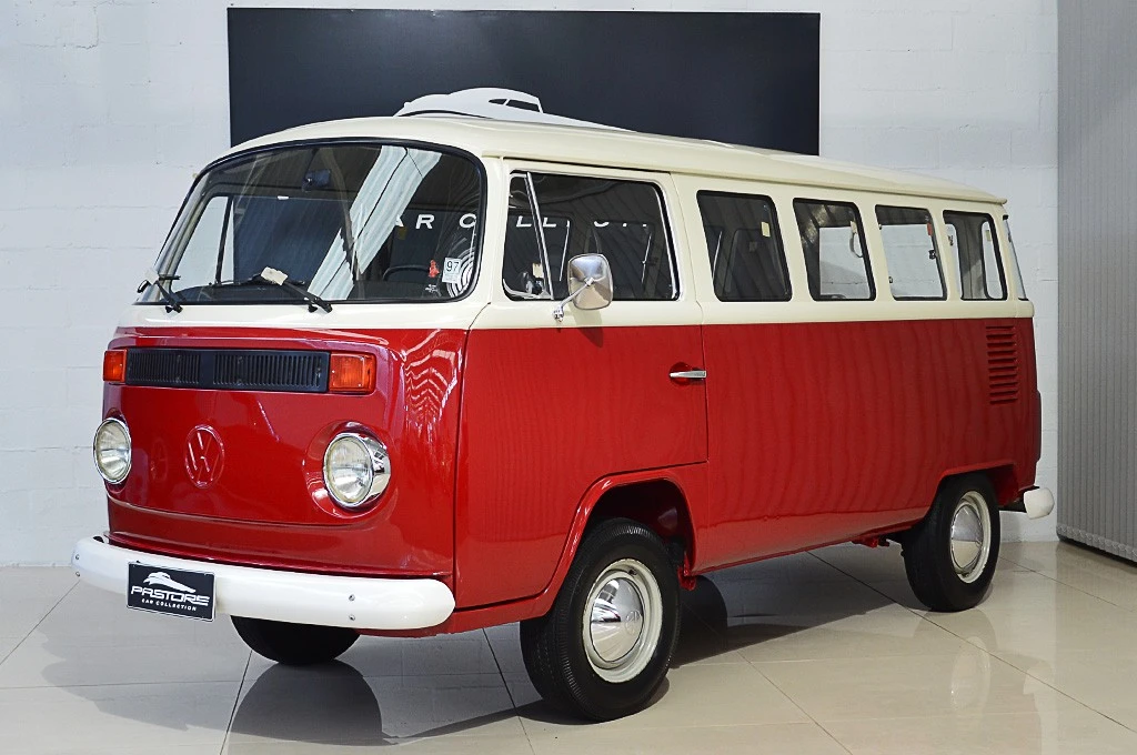 VW Kombi Luxo