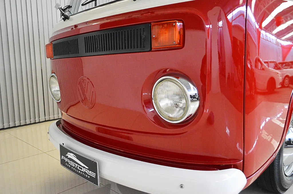 VW Kombi Luxo