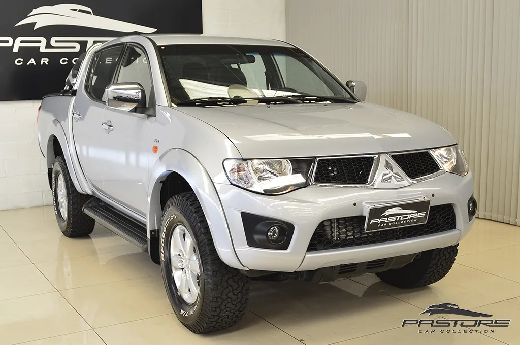 Mitsubishi L200 Triton 3.2D AT