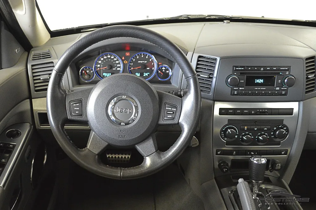Jeep Grand Cherokee SRT8