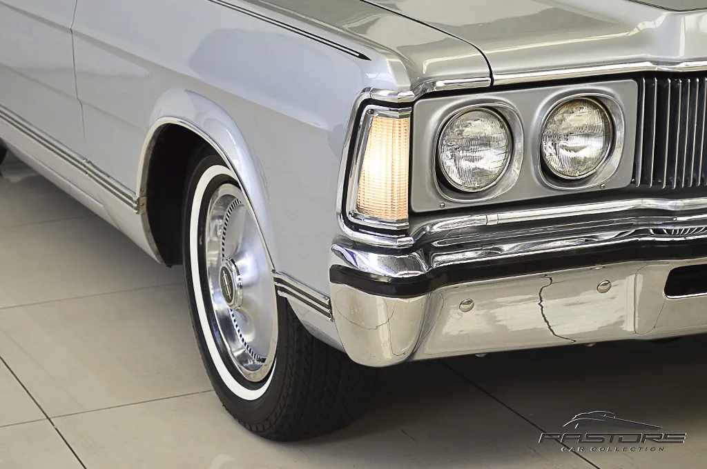 Ford Galaxie Landau