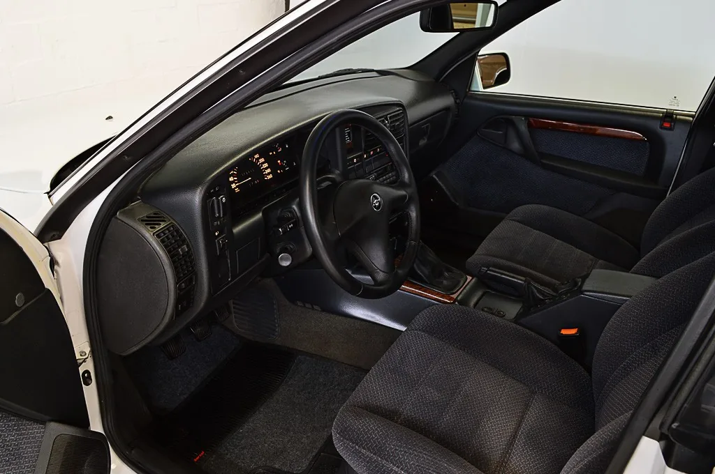GM Omega CD 4.1