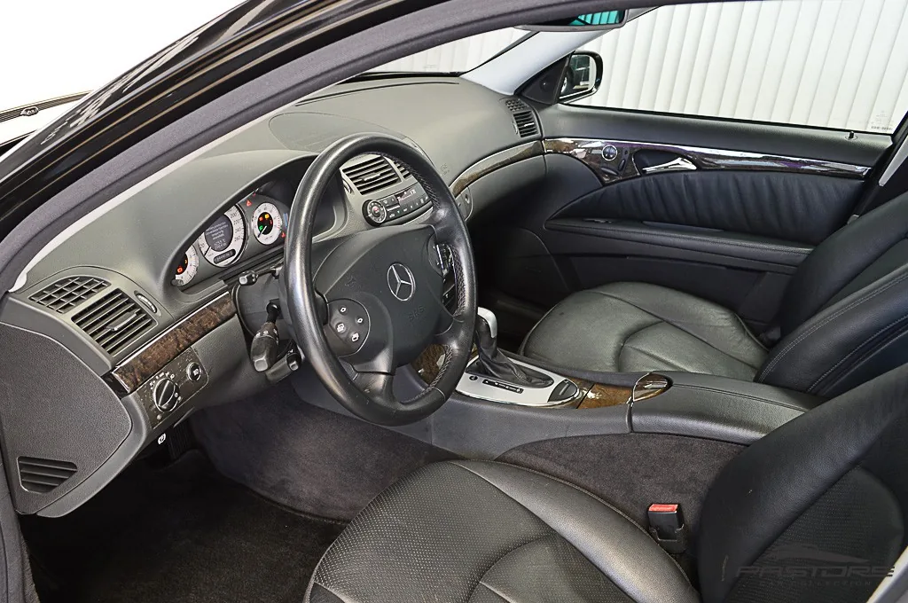 Mercedes-Benz E320 Avantgarde
